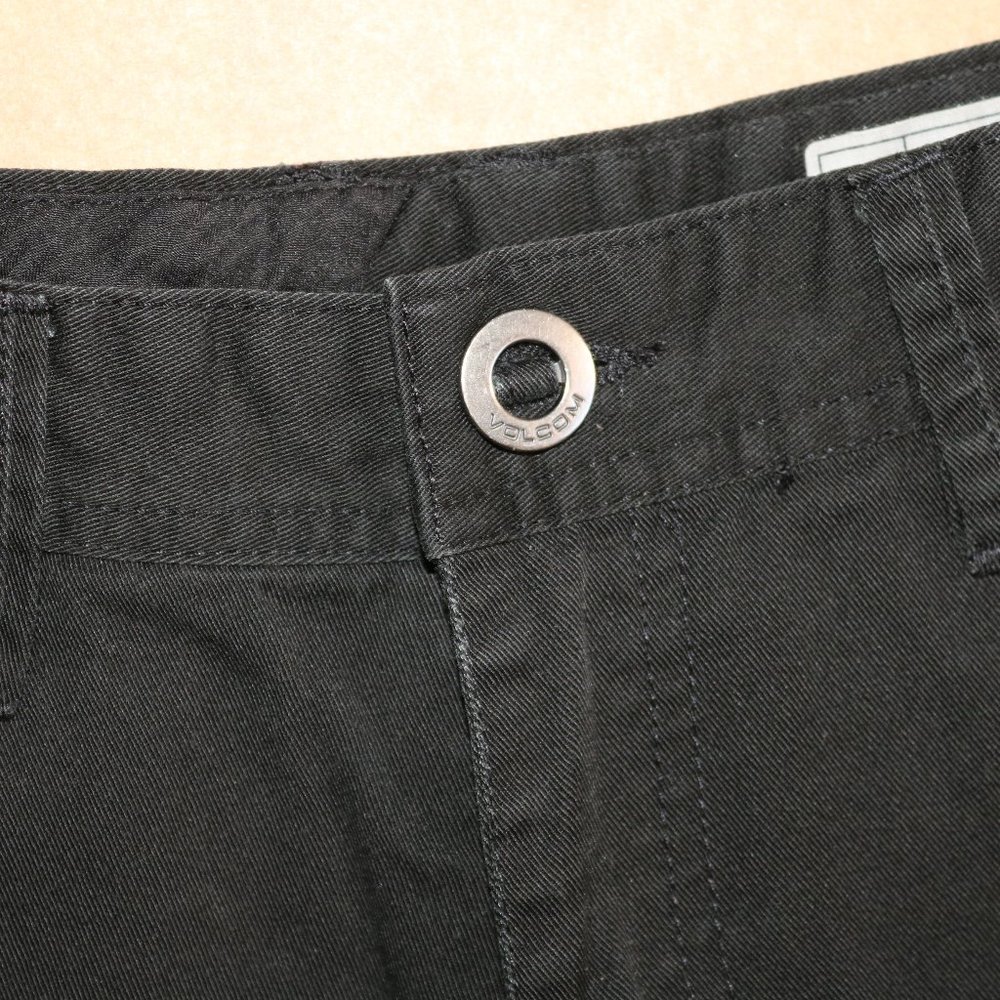 Volcom True To This Made With Repreve Black Shorts - image 2